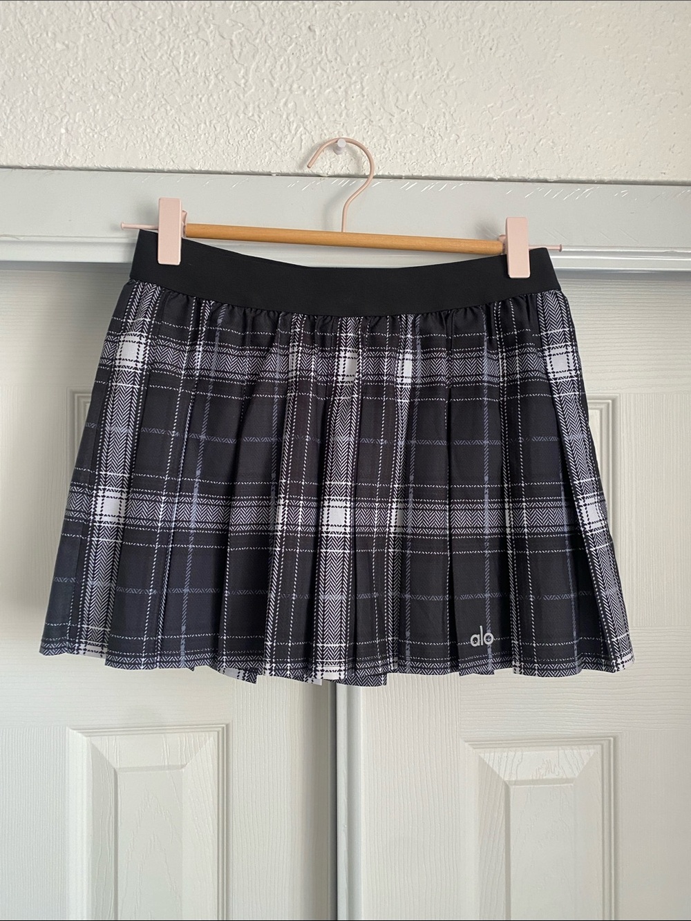 🌼 ALO Yoga Black & White Plaid Pleated Mini Skort Varsity Tennis Skort